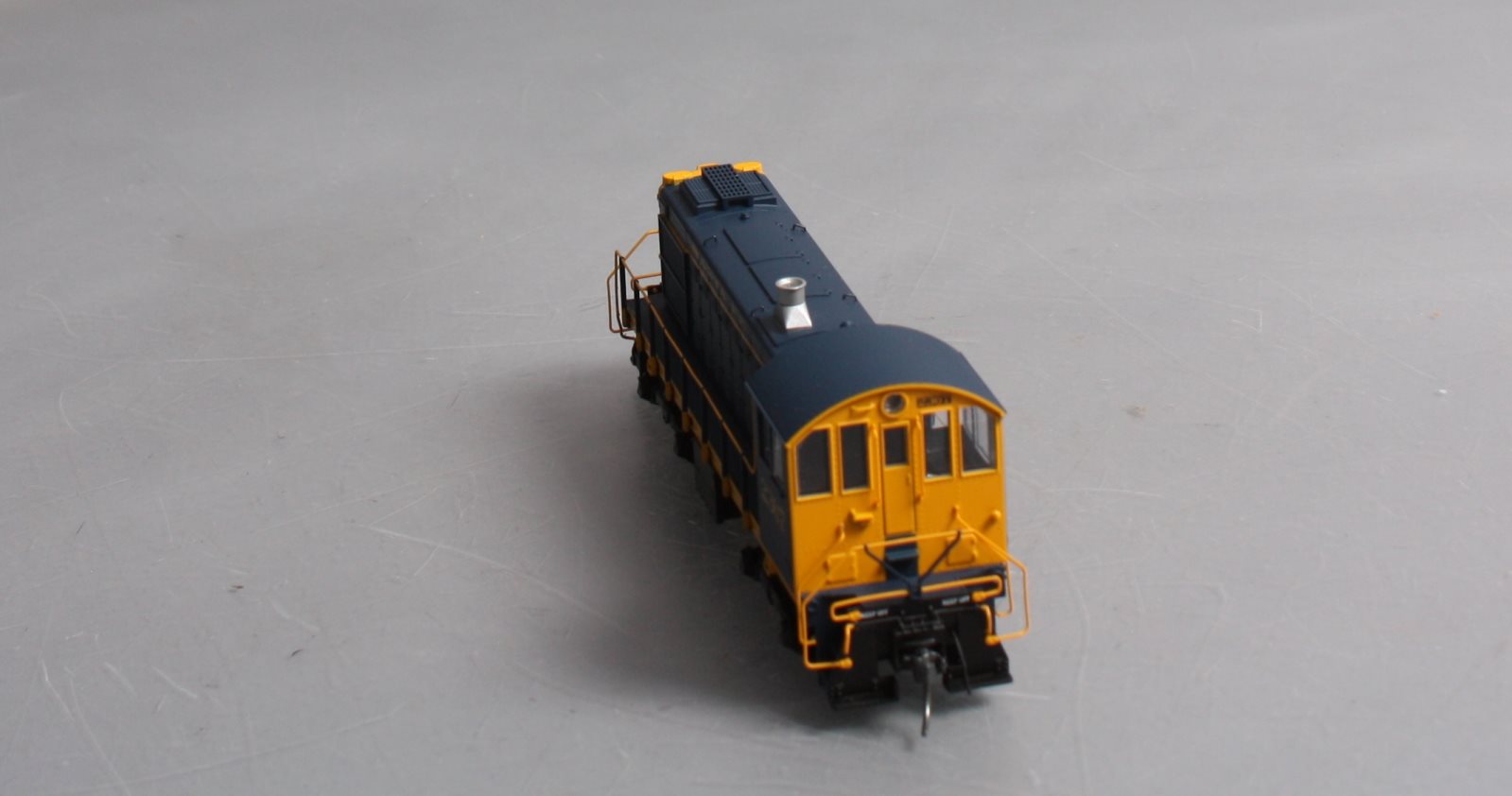 Atlas 10001479 HO Scale Santa Fe Alco S2 Diesel Locomotive #2367 -DC