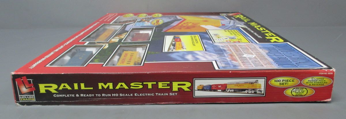 Life Like 8608 Santa Fe Rail Master HO Gauge Diesel Train Set