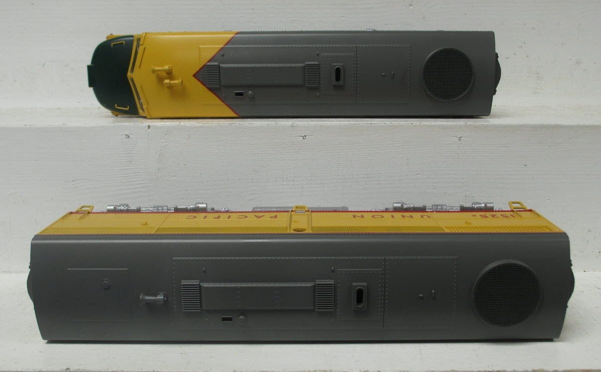 Williams 23201 O Union Pacific ALCO FA1 Powered & Dummy Diesel Loco #1501/#1525B