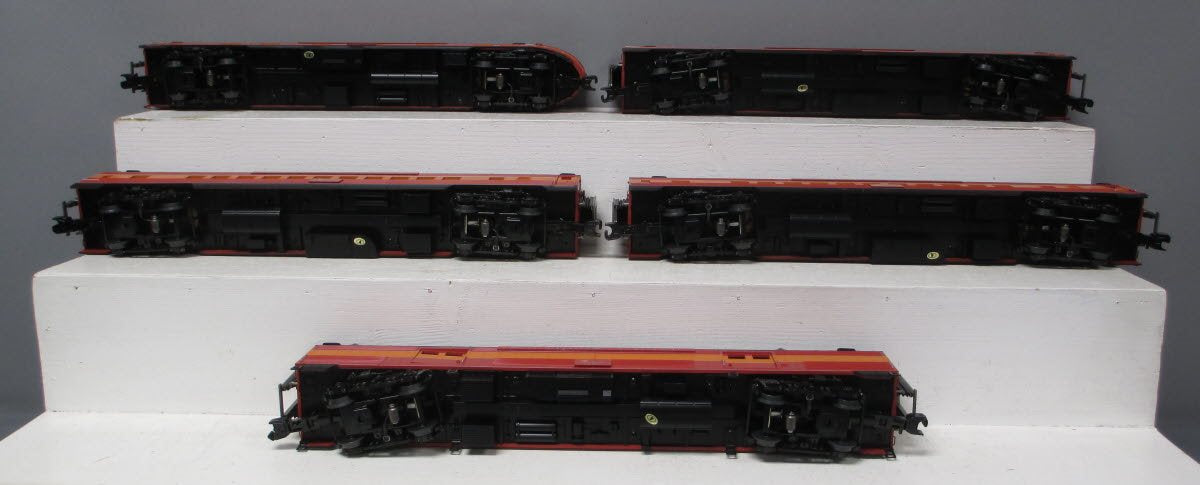MTH 20-65239 O Southern Pacific 70' Streamlined Passenger Car Set