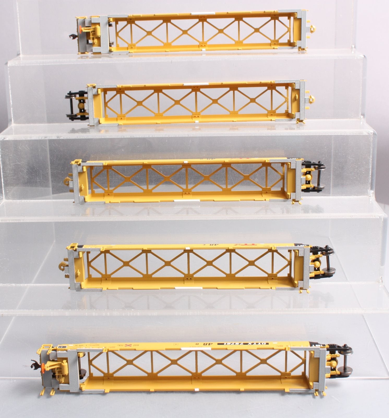 Athearn 15604 HO Scale Trailer Train Maxi III Well Cars #75781 5-Car Set