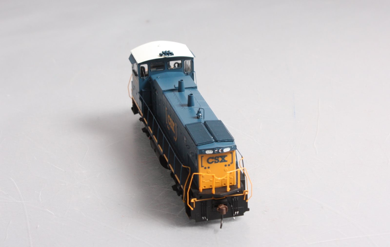 Athearn G66238 HO Scale CSX MP15AC Diesel Locomotive #1177 with