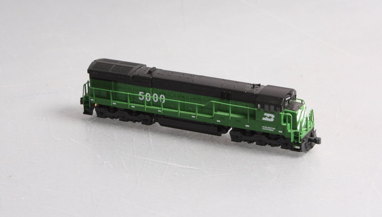 Kato 176-0947 N Sclae Burlington Northern Diesel Locomotive #5000