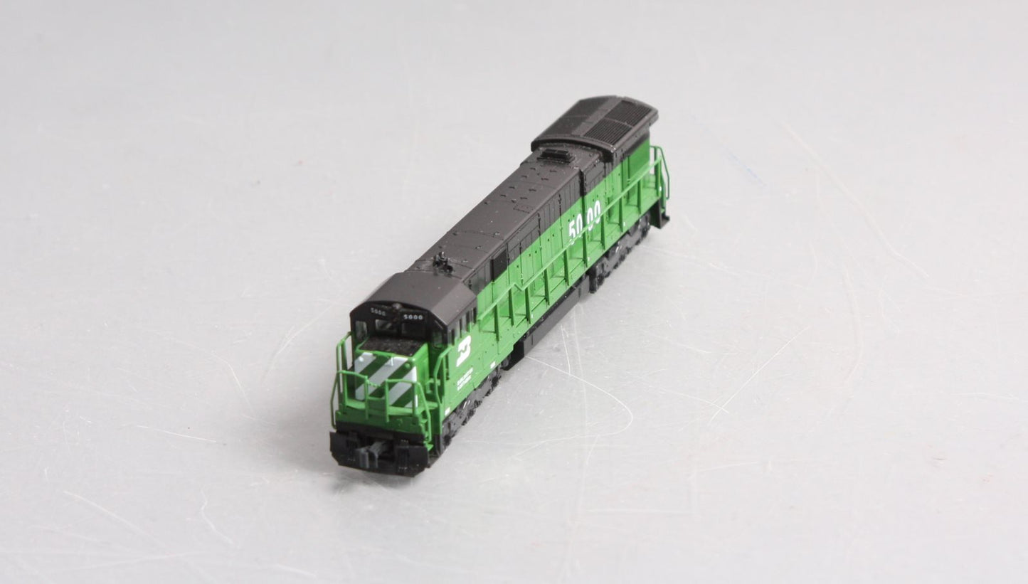 Kato 176-0947 N Sclae Burlington Northern Diesel Locomotive #5000