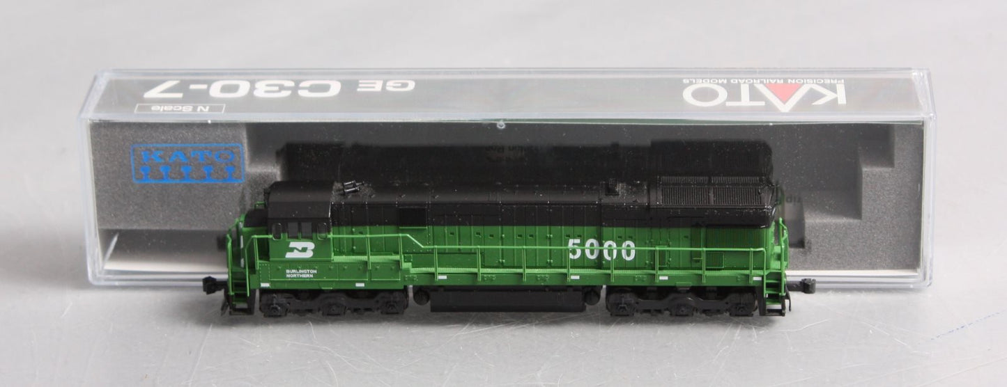 Kato 176-0947 N Sclae Burlington Northern Diesel Locomotive #5000