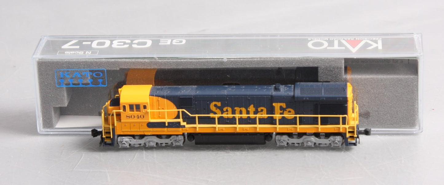Kato 176-0943 N Scale Santa Fe Diesel Locomotive # 8040