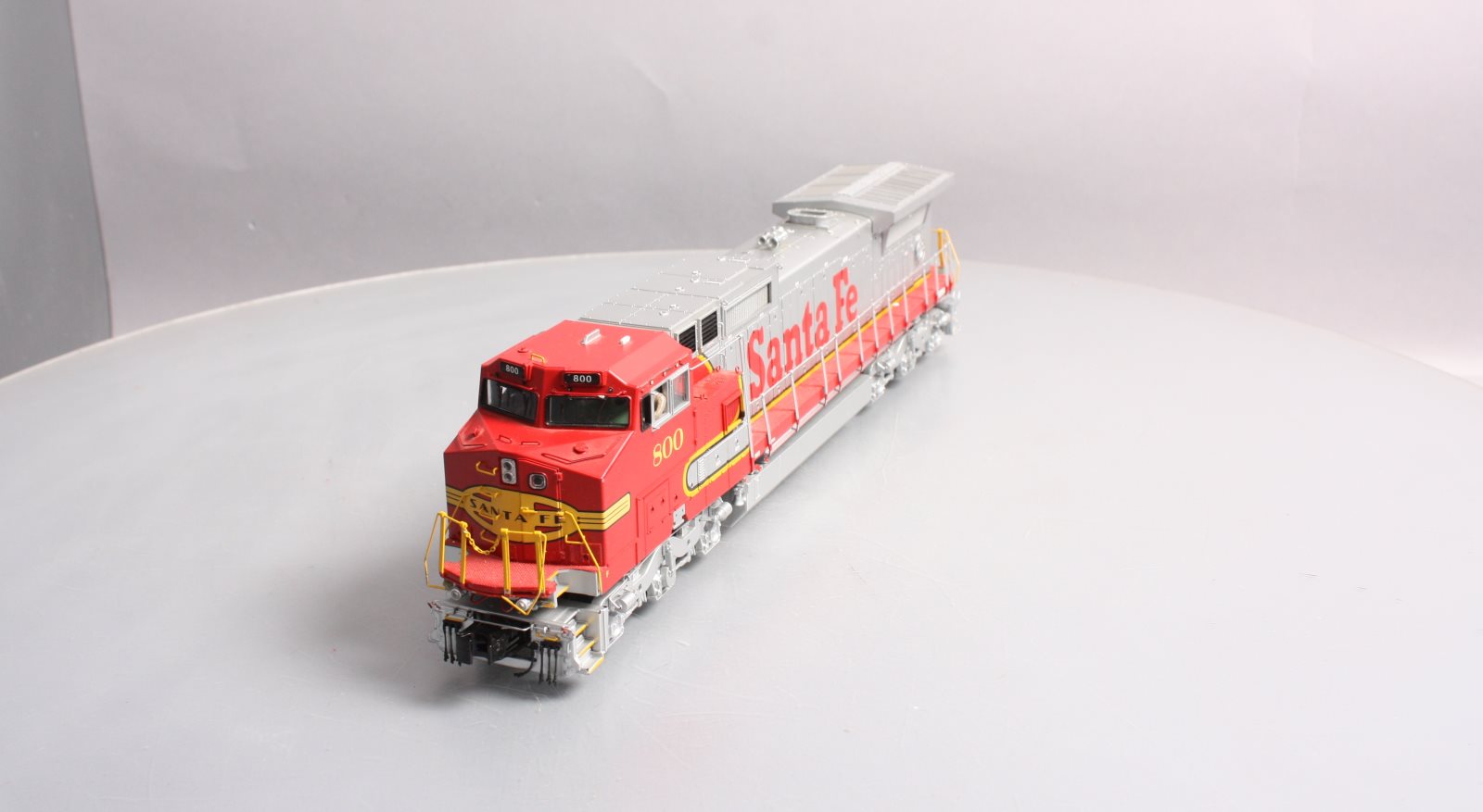 MTH 20-2945-1 Santa Fe Dash-8-40CW Diesel Engine w/ Proto-Sound 2.0 #800