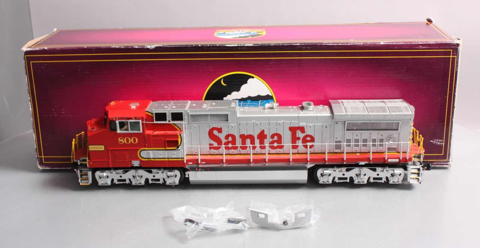MTH 20-2945-1 Santa Fe Dash-8-40CW Diesel Engine w/ Proto-Sound 2.0 #800