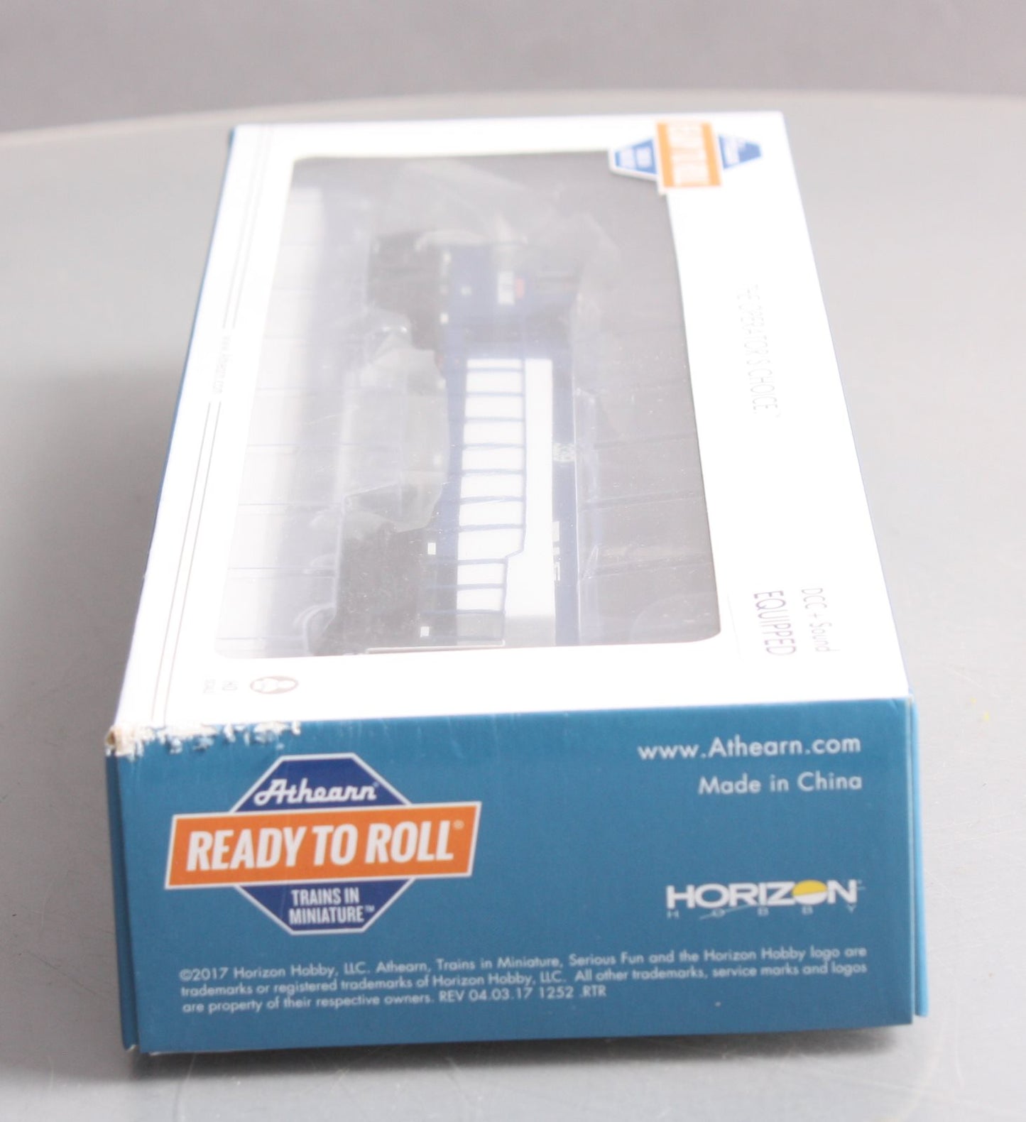 Athearn 86838 HO Montana Rail Link SD45T-2 Diesel Loco w/DCC & Sound #339 - RTR