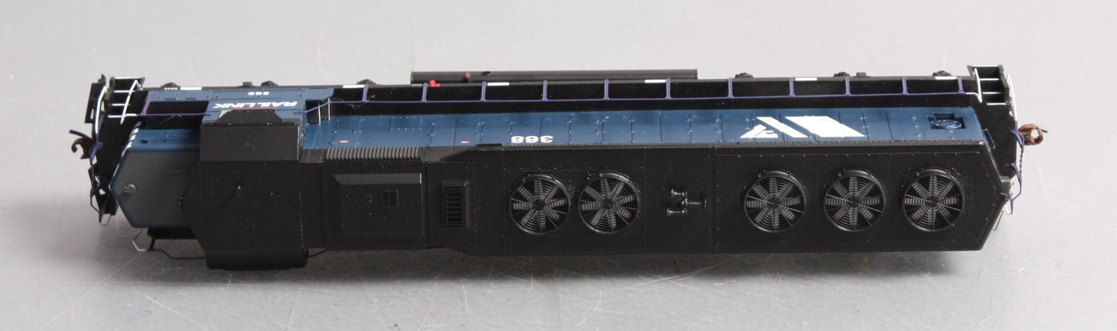 Athearn 98010 HO Montana Rail Link SD-45 Diesel Locomotive #368