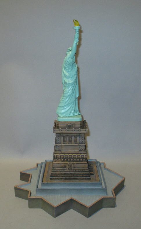 RMT 99576 O Scale Built-Up Lighted Statue of Liberty