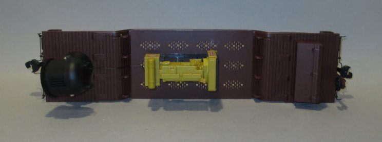 USA Trains R17326 G Denver & Rio Grande Depressed-Center Flat Car w/Searchlight