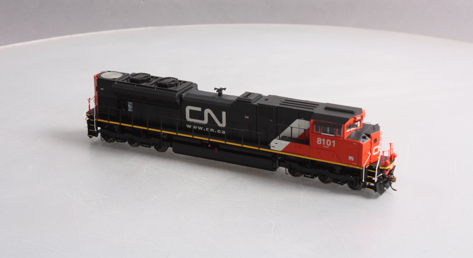 Athearn G68892 HO CN SD70ACe Diesel Locomotive with DCC & Sound #8101/Re-Paint