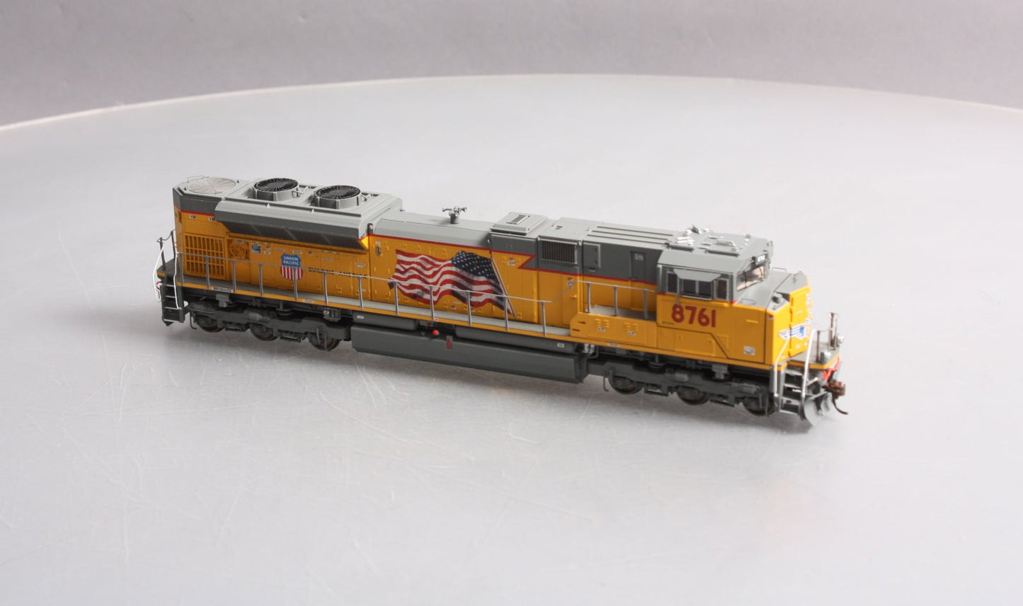 Athearn G68898 HO Union Pacific SD70ACe Diesel Locomotive with DCC & Sound #8761