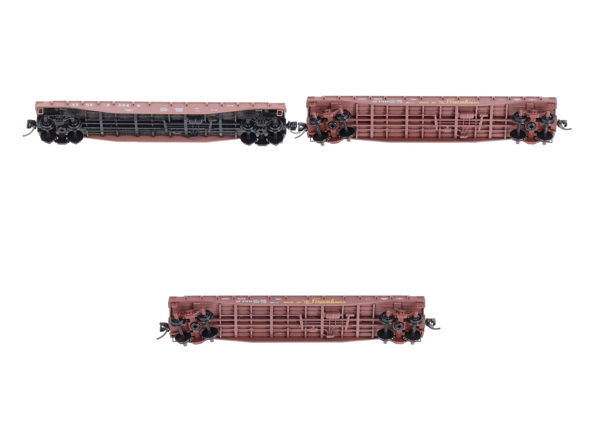 Micro-Trains 99302182 N ATSF/UP Wing Carrier Flat Car (Set of 3)