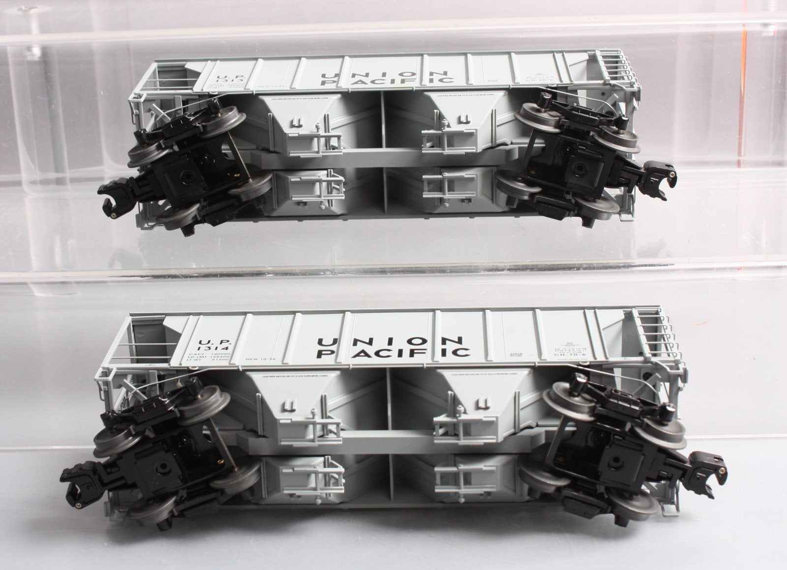 Lionel 6-21904 Union Pacific PS-2 Hopper Cars (Set of 2)