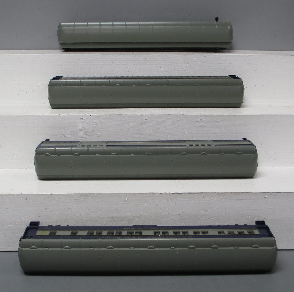 Williams 43357 B&O Capitol Limited 72' Heavyweight Passenger Cars (Set of 4)