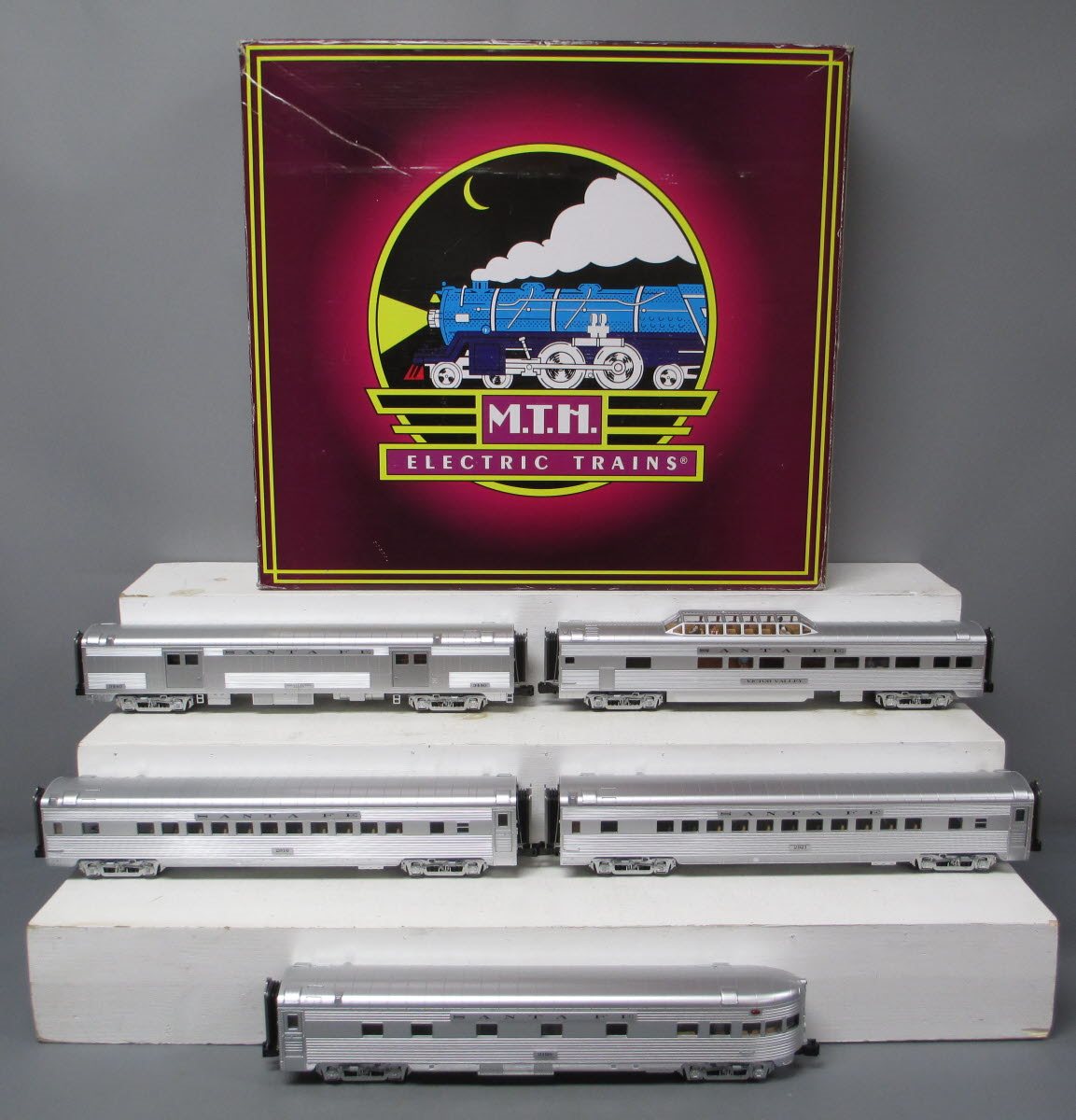 MTH 20-65230 O Santa Fe 70' Streamlined Ribbed Passenger Car Set (Set of 5)