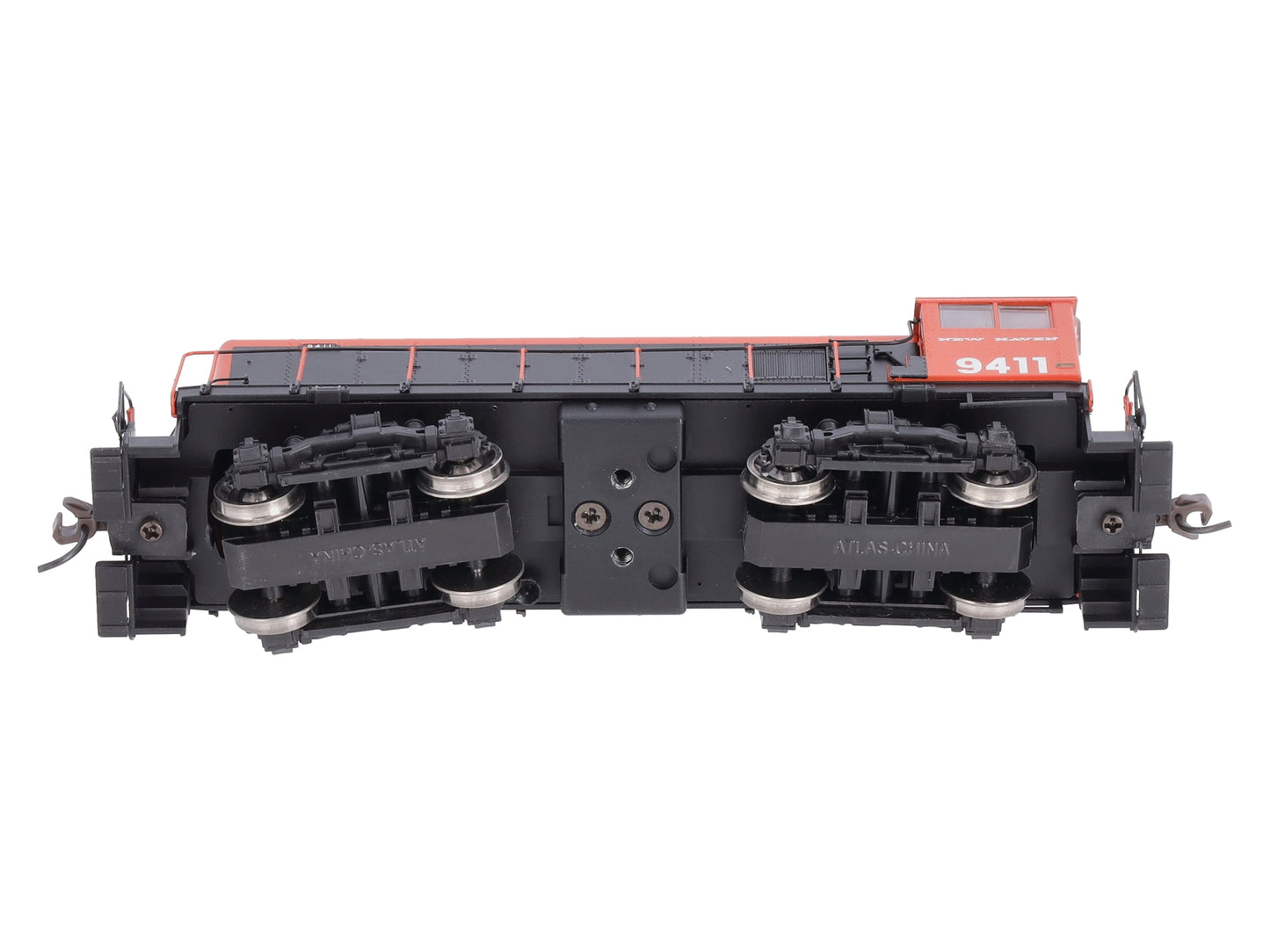 Atlas 10002515 HO Penn Cen. "NH Patch" HH660 Diesel Locomotive #9411