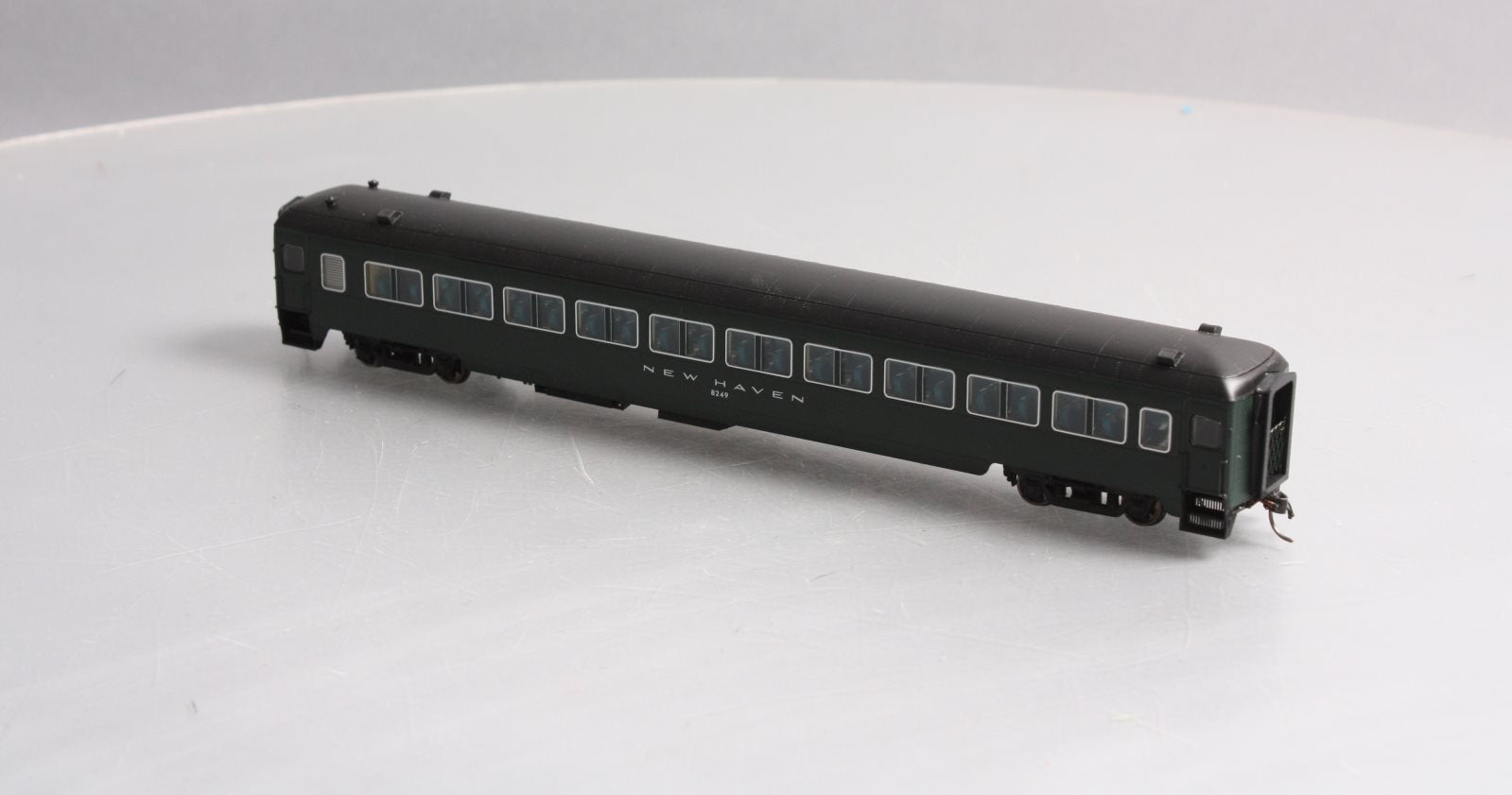 Rapido Trains 109120 HO New Haven 10-Window Coach #8249