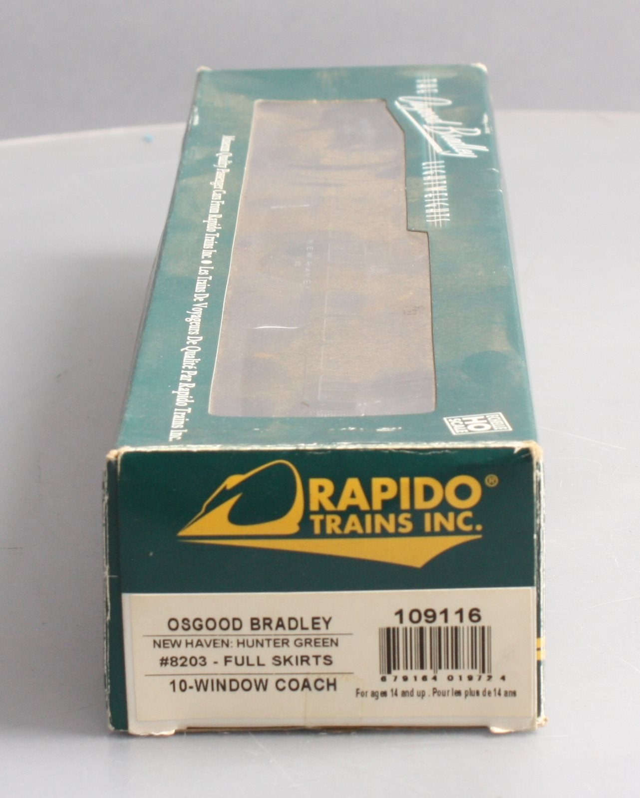 Rapido Trains 109116 HO New Haven Full Skirt 10-Window Coach #8203