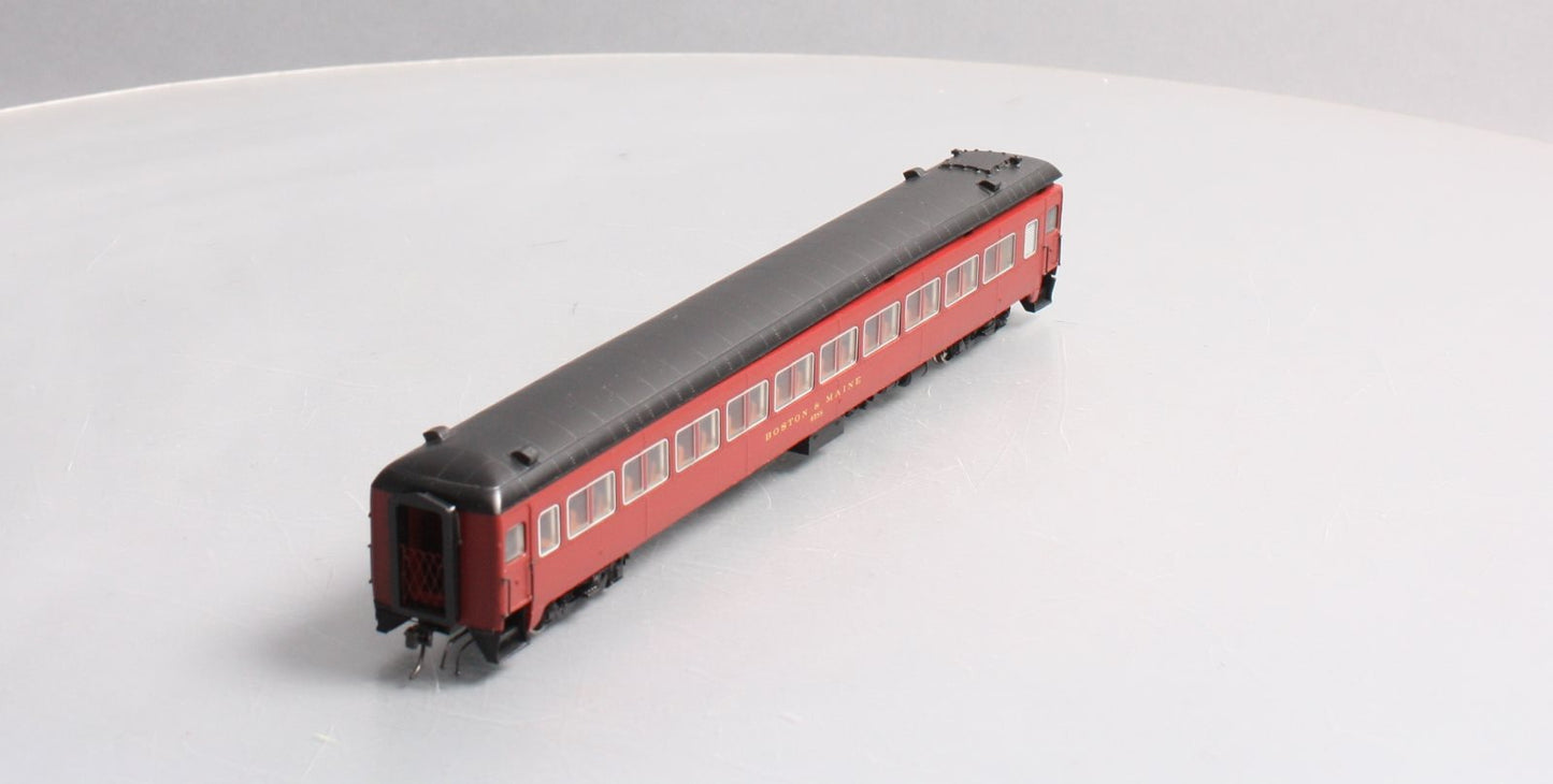 Rapido Trains 109134 HO Boston & Maine 10-Window Coach #4588