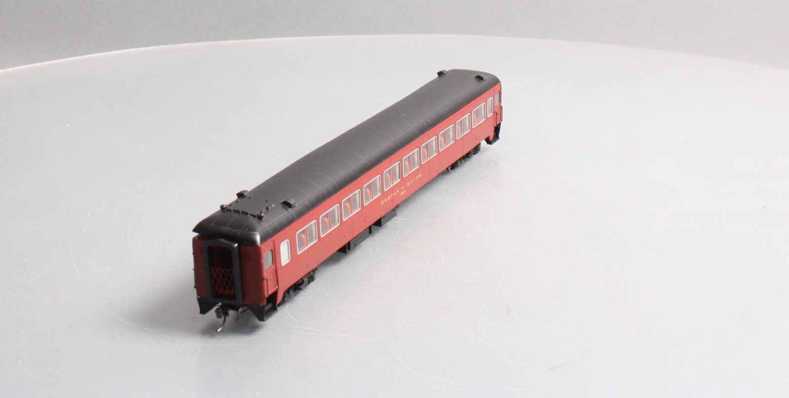 Rapido Trains 109134 HO Boston & Maine 10-Window Coach #4588