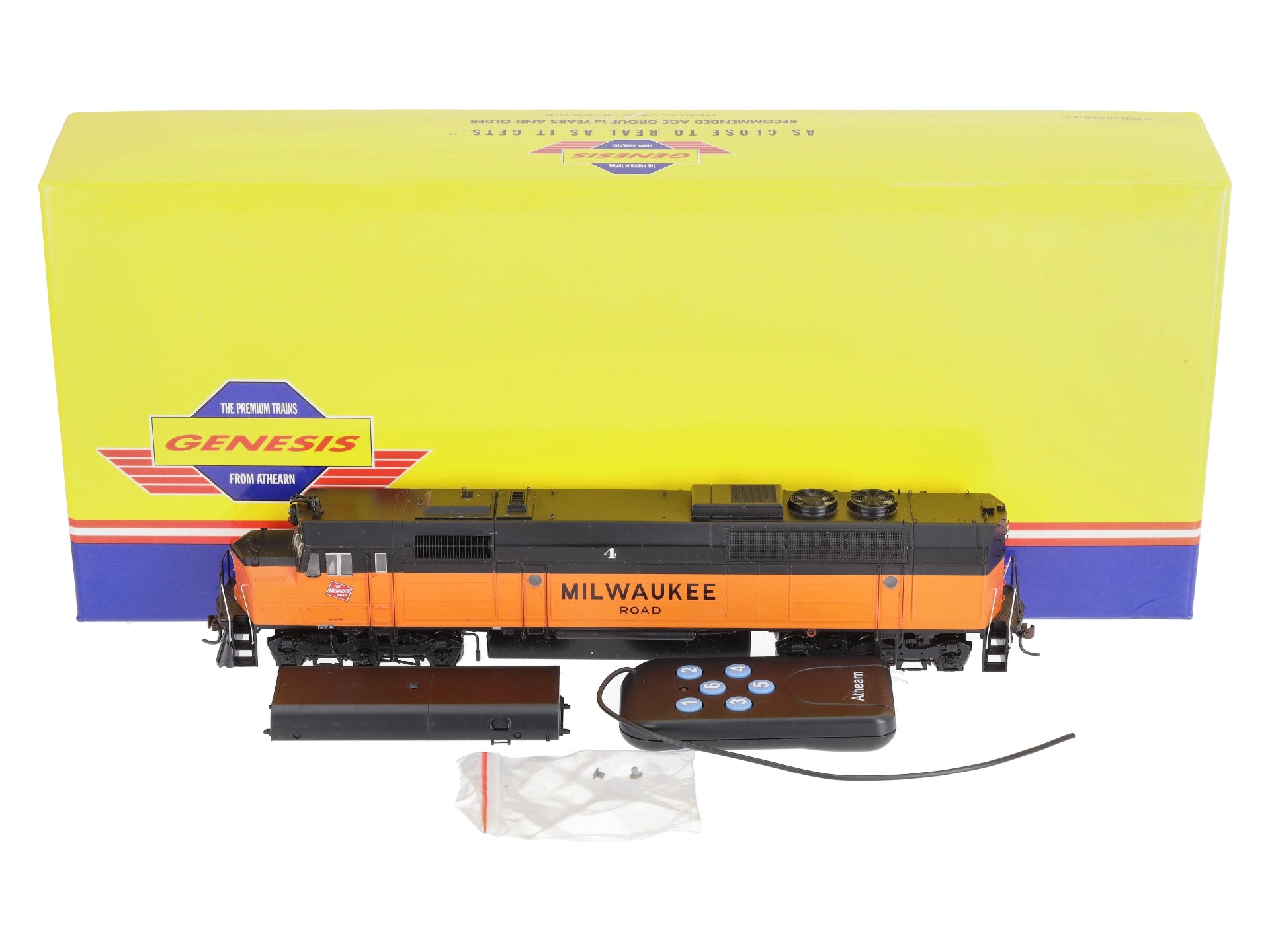 Athearn G67631 HO Milwaukee Road FP45 Diesel Locomotive w/DCC & Sound #4