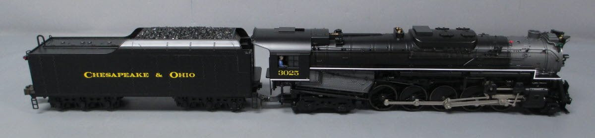Lionel 6-11304 C&O 2-10-4 Texas Steam Locomotive & Tender #3025 with Legacy