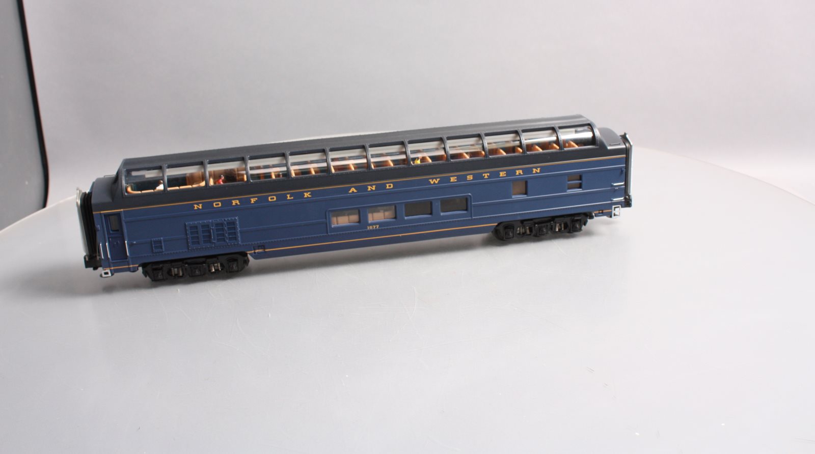 MTH 20-67245 O Gauge Norfolk & Western 70' Streamlined Full Length Vista Dome