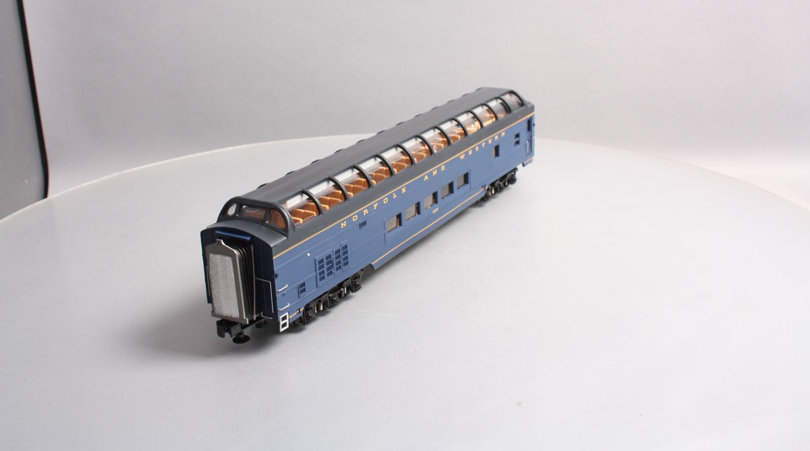MTH 20-67245 O Gauge Norfolk & Western 70' Streamlined Full Length Vista Dome