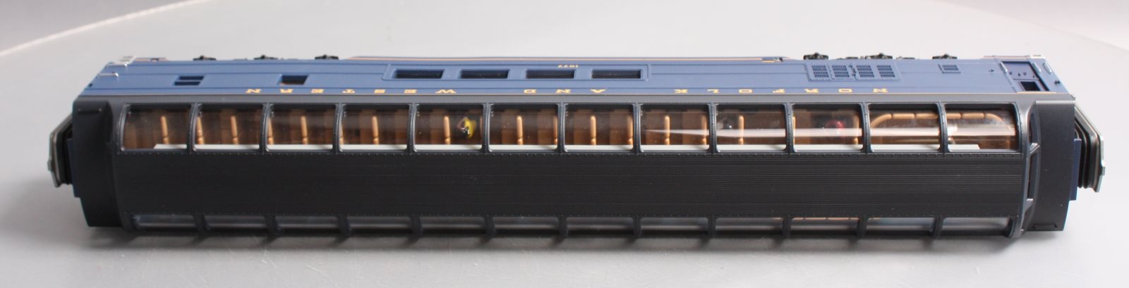 MTH 20-67245 O Gauge Norfolk & Western 70' Streamlined Full Length Vista Dome