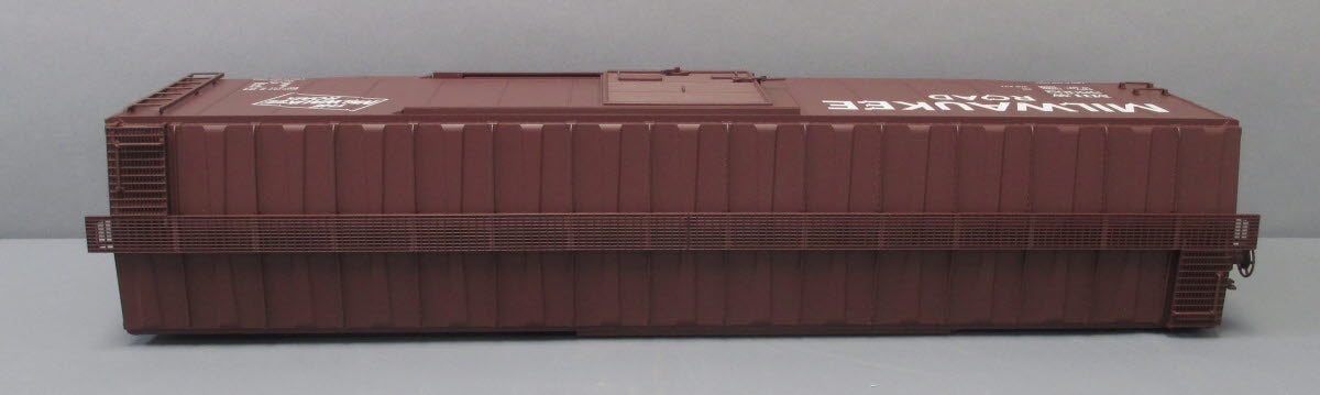USA Trains R19319A G Milwaukee Road Rail 50 Ft. Box Car with Steel Door