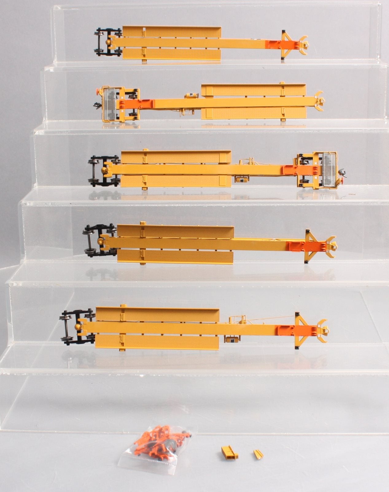 Bowser 40551 HO Scale TTAX Trinity 5-Unit Spine Car Set #555015