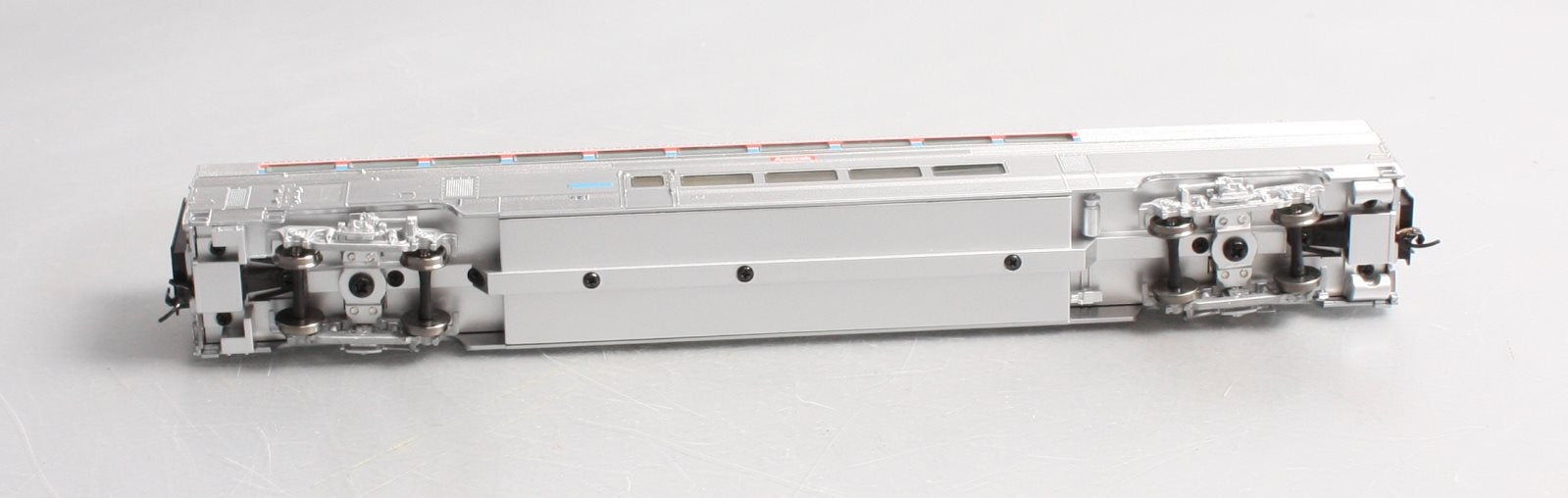 Walthers 920-14321 HO Scale Amtrak 85' Budd Hi-Level Lighted Sky Lounge Car