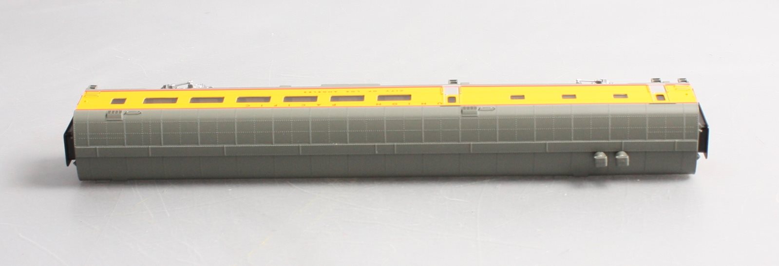 Walthers 920-18600 HO Union Pacific City of Los Angeles 85' ACF 48-Seat Diner