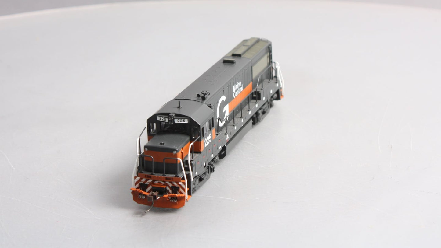 Bowser 691-23109 HO Maine Central GE U-25B Diesel Locomotive #225