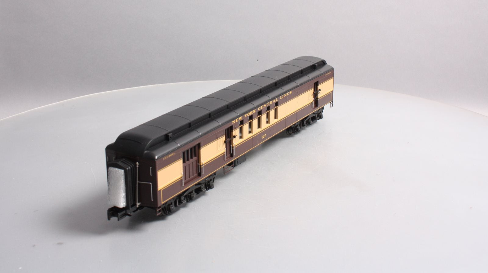 MTH 20-42005 O Gauge New York Central 70' Madison RPO Passenger Car #127