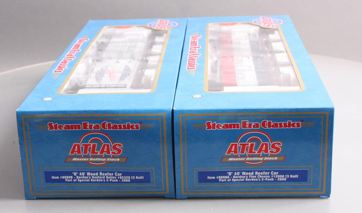 Atlas 8090 O Borden's 40' Wood Reefer Cars (Set of 2) - 3-Rail