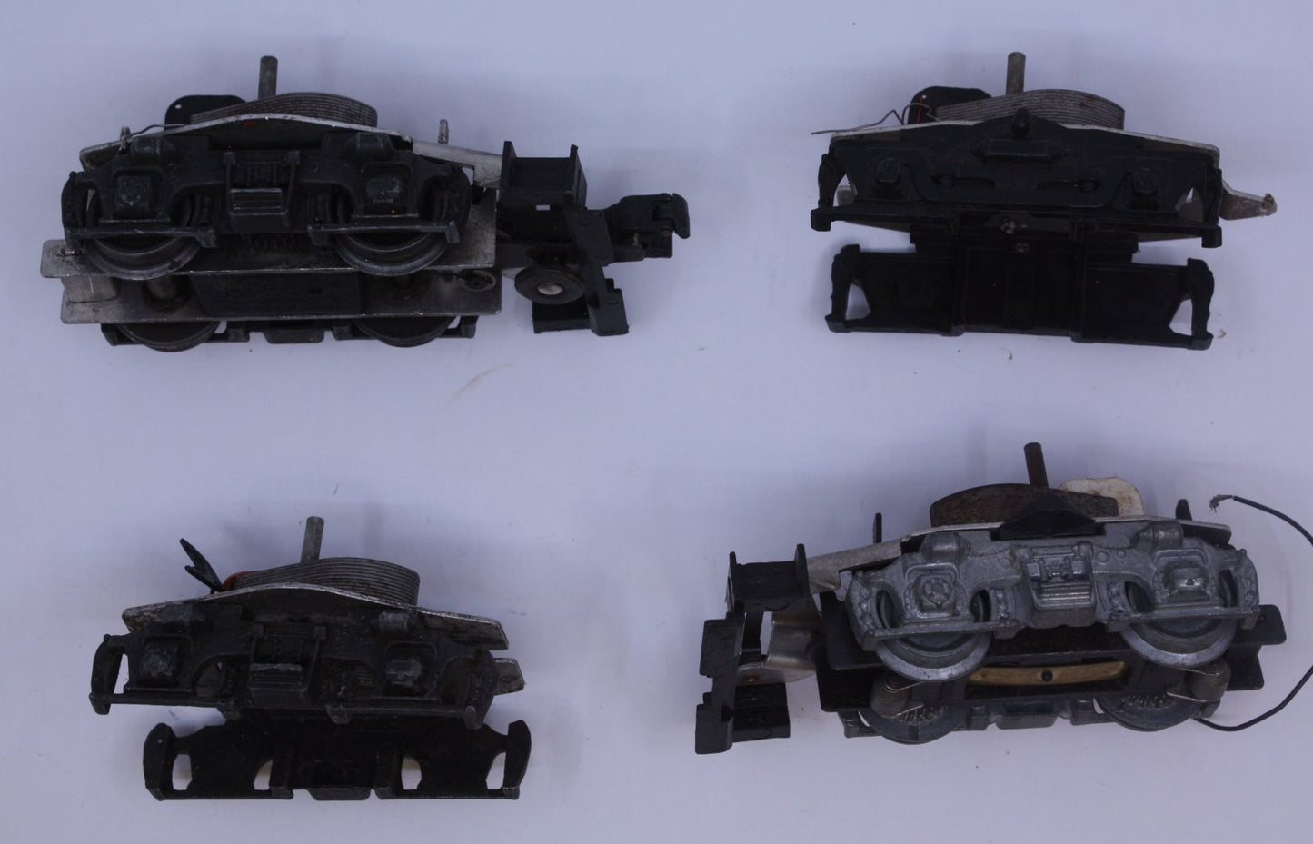Acme 511-987 Diesel Motor Truck Chassis Assortment - Not Working (Bag of 4)