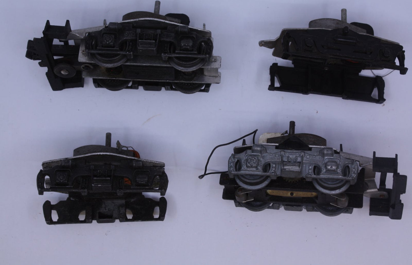 Acme 511-987 Diesel Motor Truck Chassis Assortment - Not Working (Bag of 4)