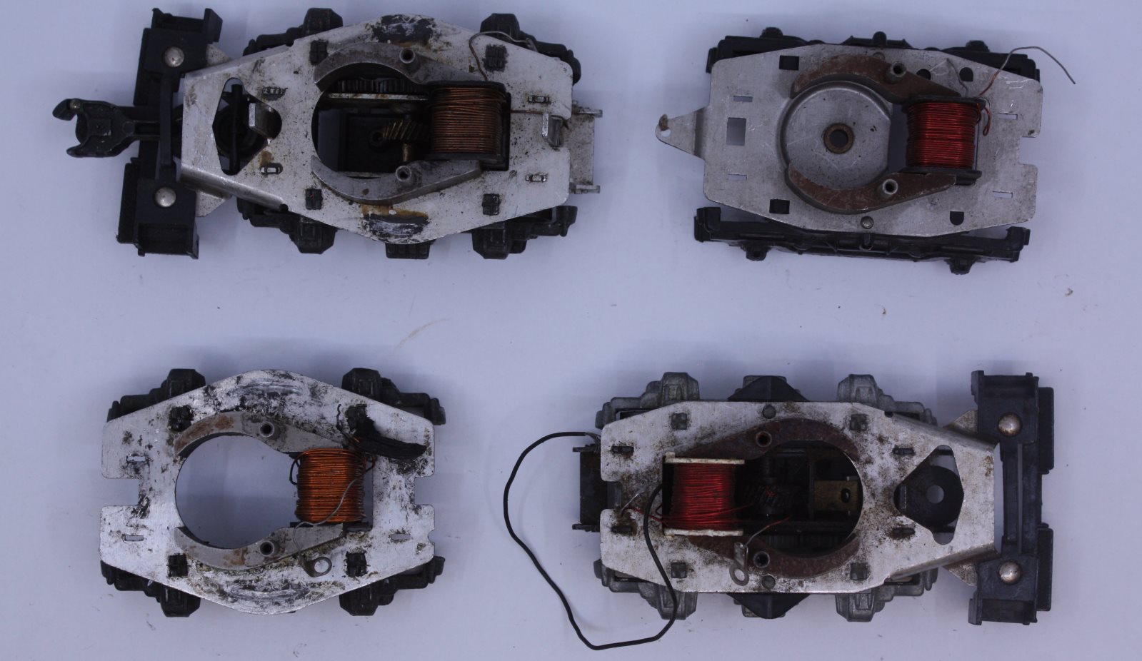 Acme 511-987 Diesel Motor Truck Chassis Assortment - Not Working (Bag of 4)