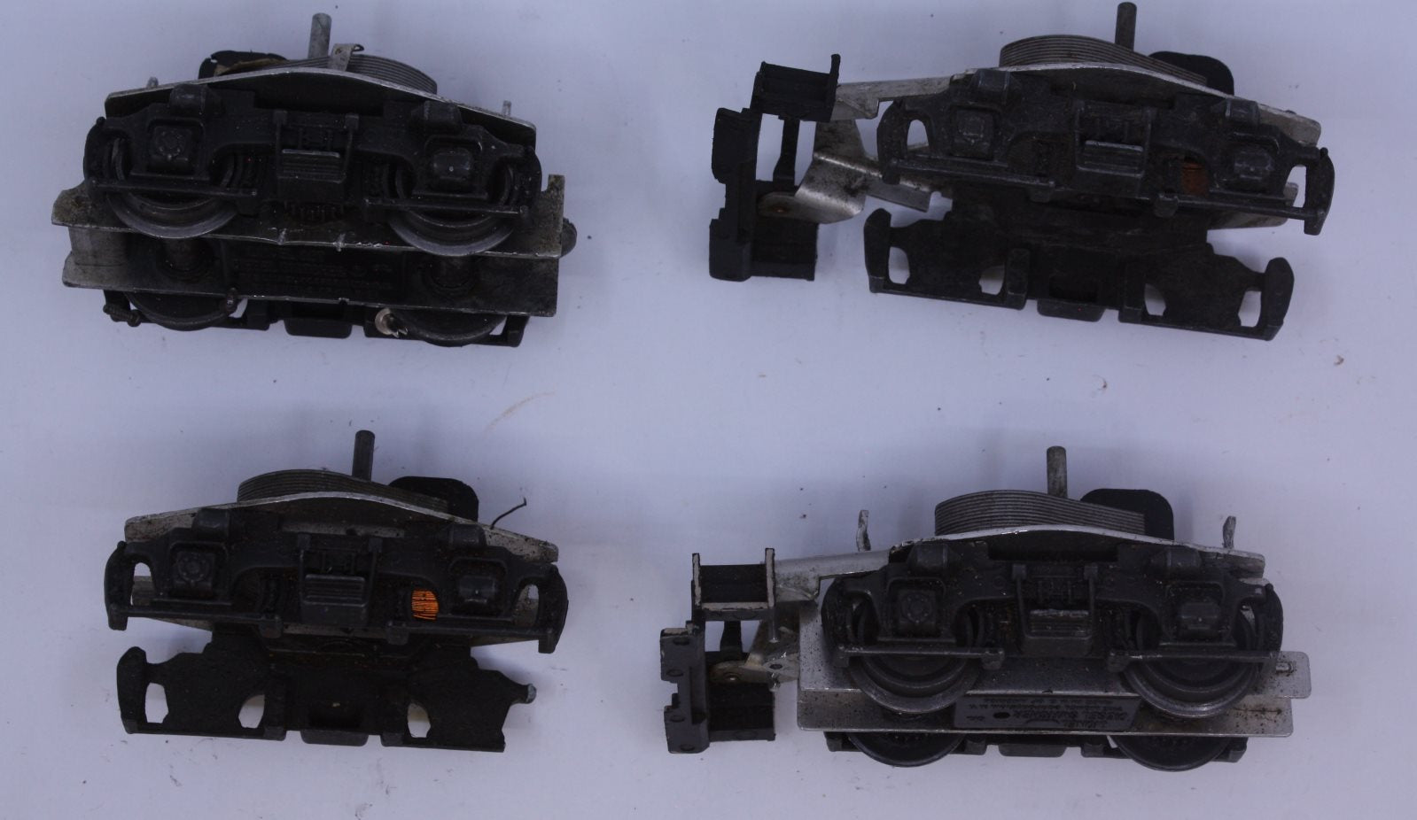 Acme 511-989 Diesel Motor Truck Chassis Assortment - Not Working (Bag of 4)
