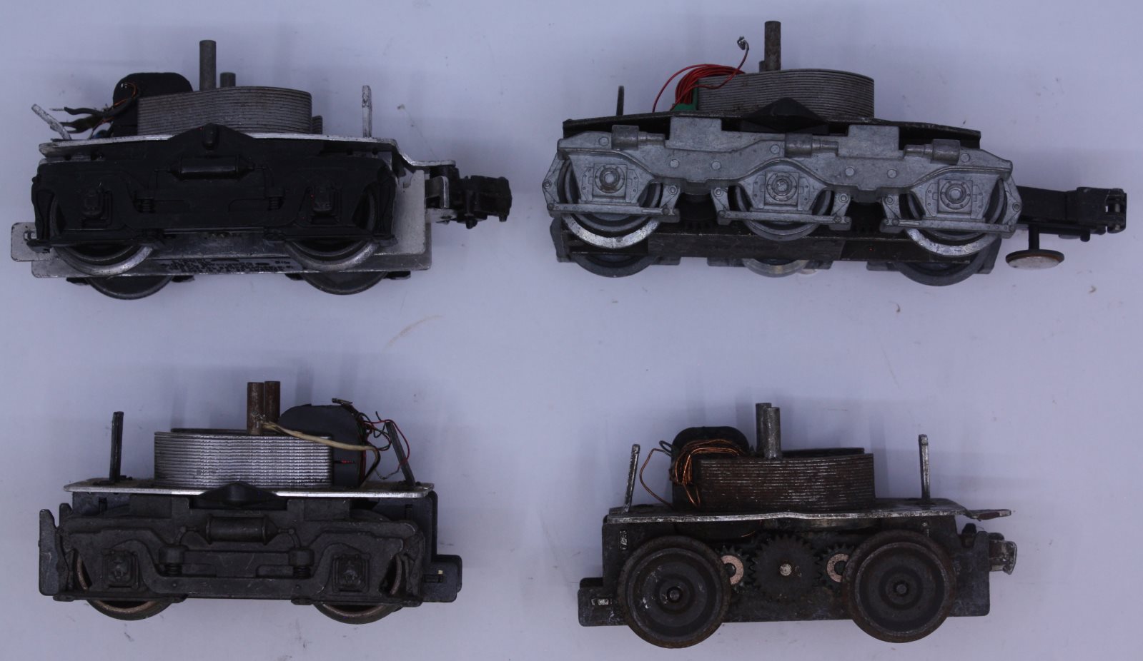 Acme 511-991 Diesel Motor Truck Chassis Assortment - Not Working (Bag of 4)