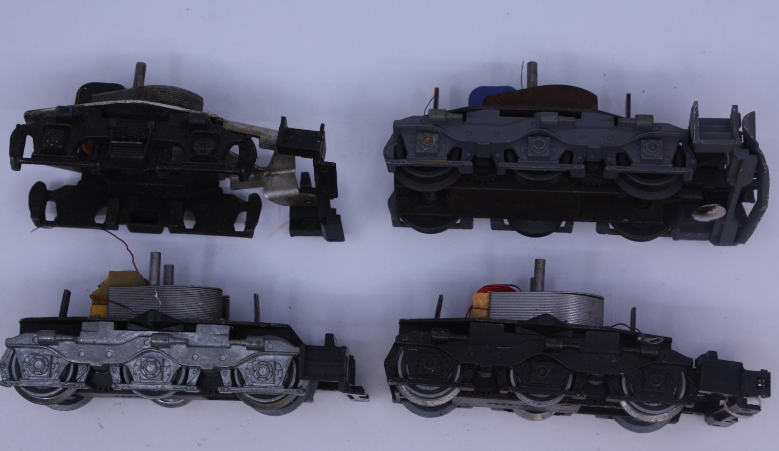 Acme 511-993 Diesel Motor Truck Chassis Assortment - Not Working (Bag of 4)
