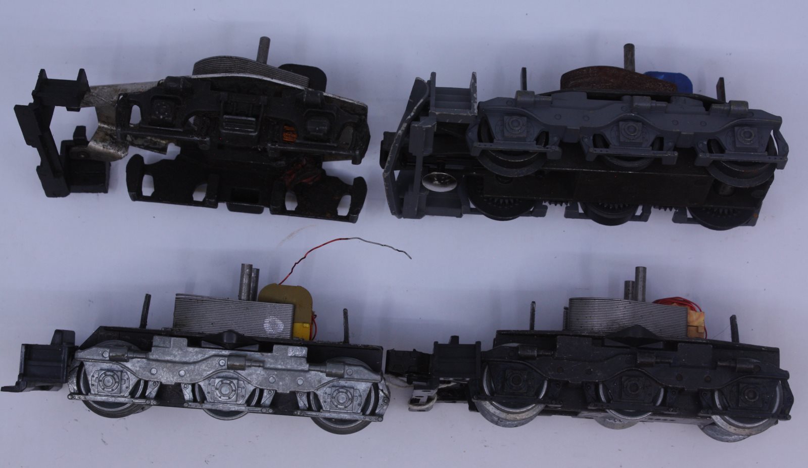 Acme 511-993 Diesel Motor Truck Chassis Assortment - Not Working (Bag of 4)