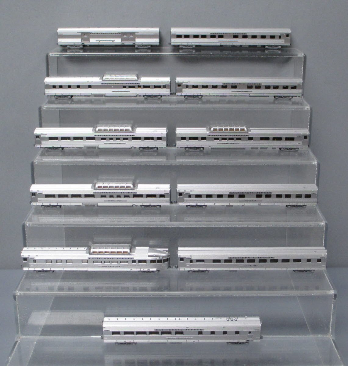 Kato 106057 N Scale California Zephyr 11 Car Passenger Set Trainz