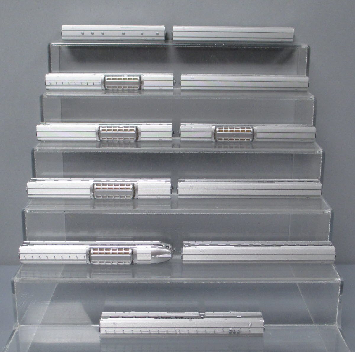 Kato 106-057 N Scale California Zephyr 11 Car Passenger Set