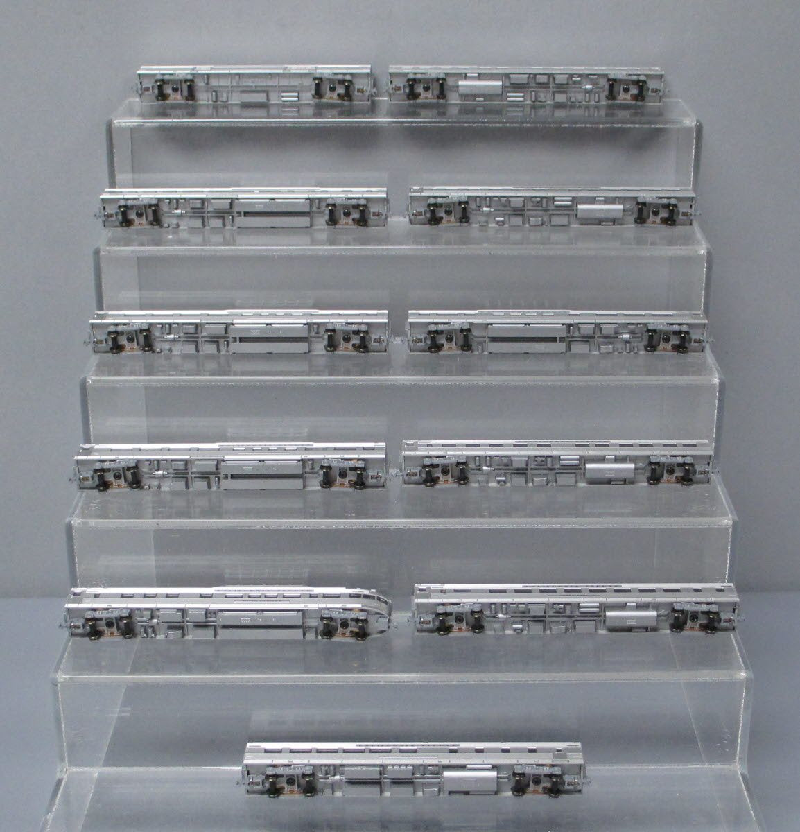 Kato 106-057 N Scale California Zephyr 11 Car Passenger Set