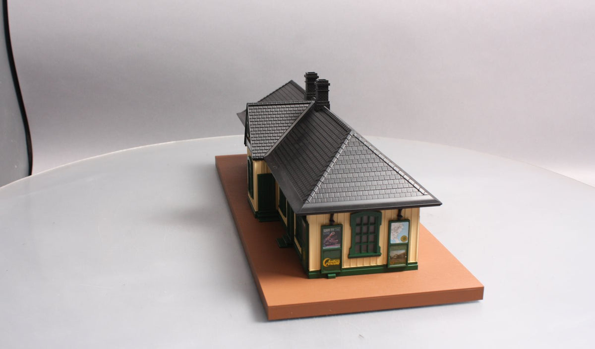 MTH 30-90493 O Shady Junction Country Passenger Station